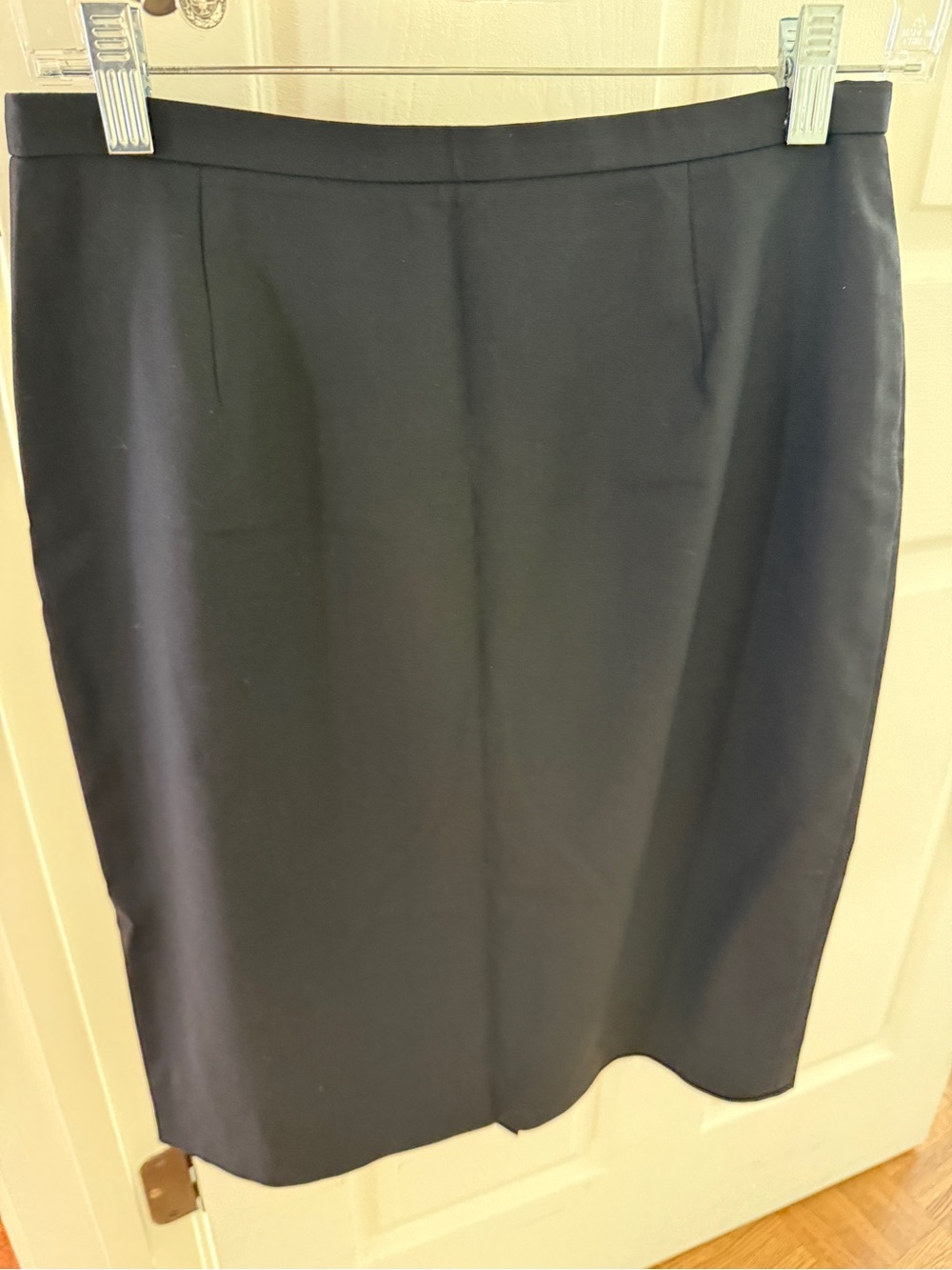 Brooks Bros Tailored Pencil Skirt Black 100% Lightweight Wool Lined Sz 4